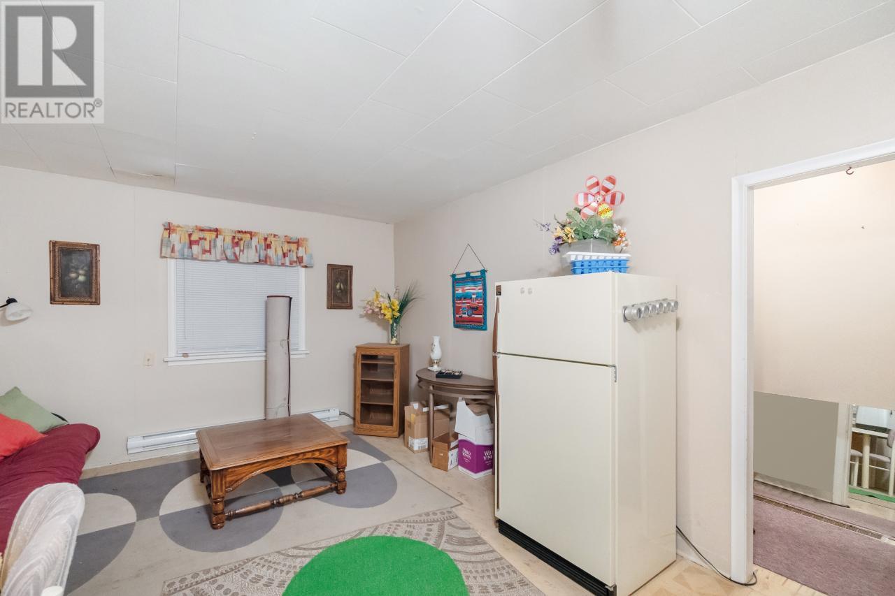  2593 Broadwater Road, Castlegar