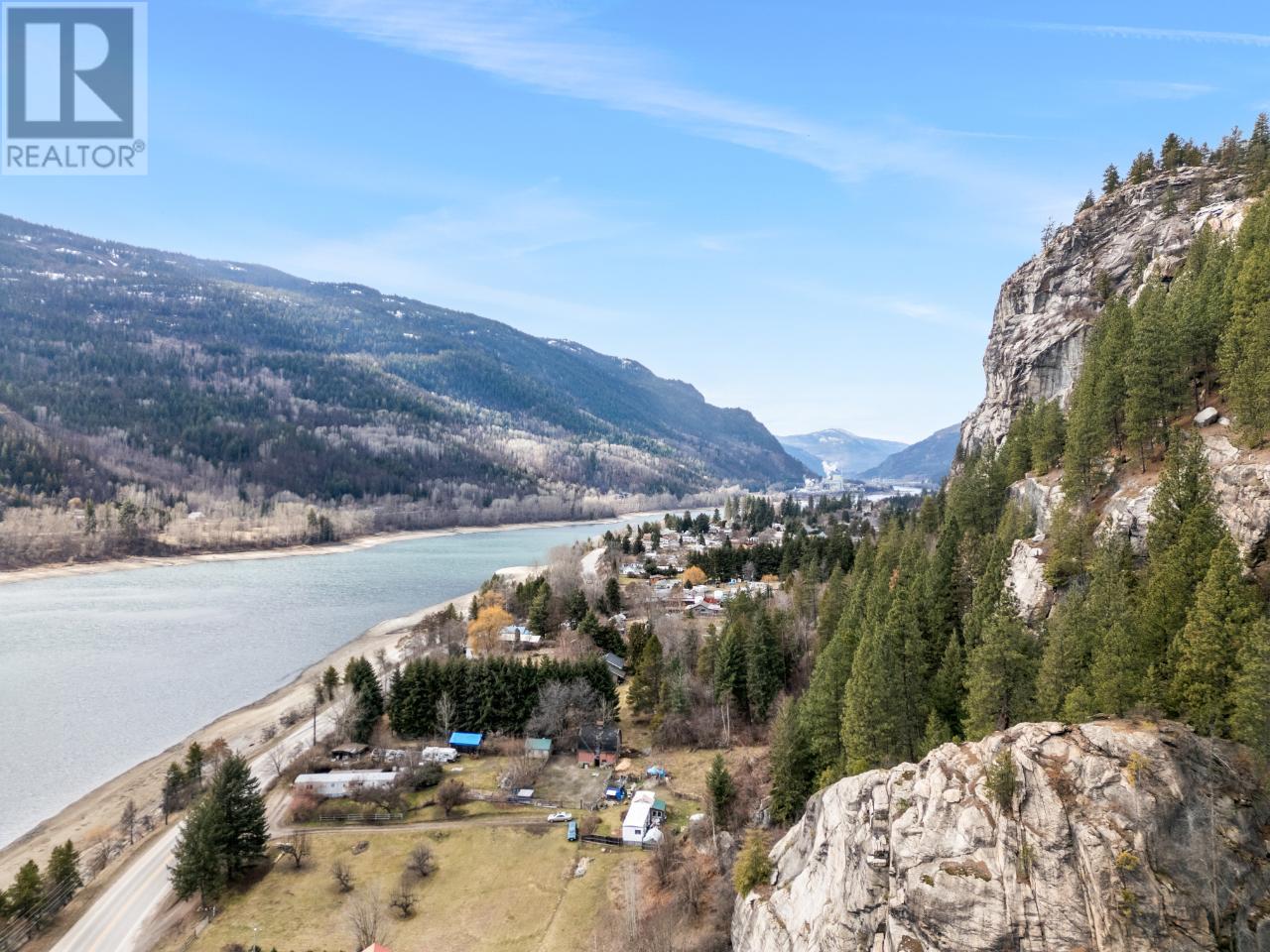  2593 Broadwater Road, Castlegar