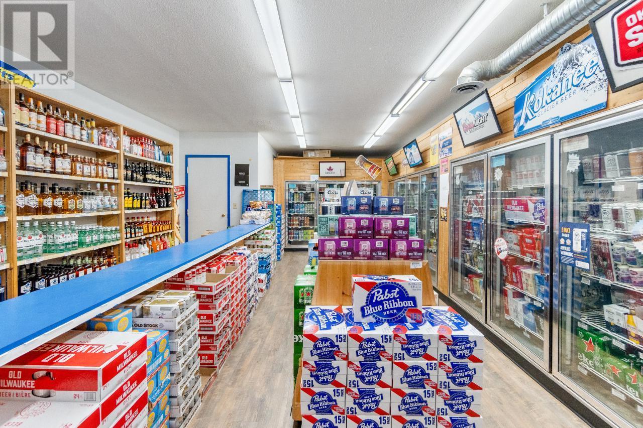  2593 Broadwater Road, Castlegar