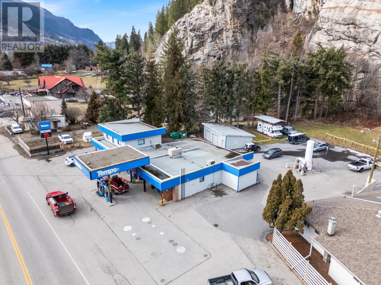 2593 Broadwater Road, Castlegar