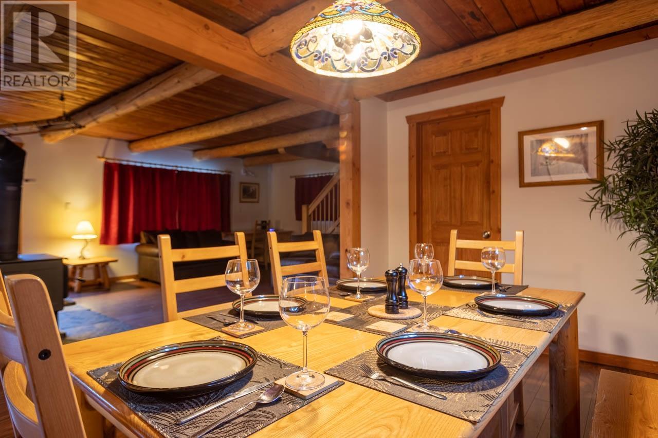  823 CRANDALL Road, Golden