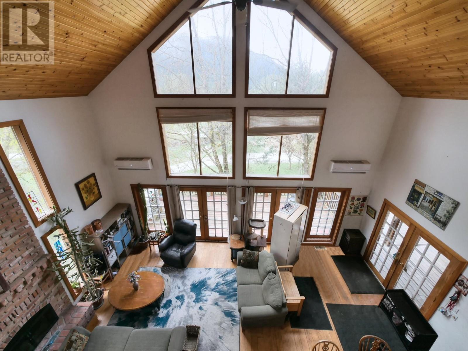 2960 UPPER SLOCAN PARK Road, Slocan Park
