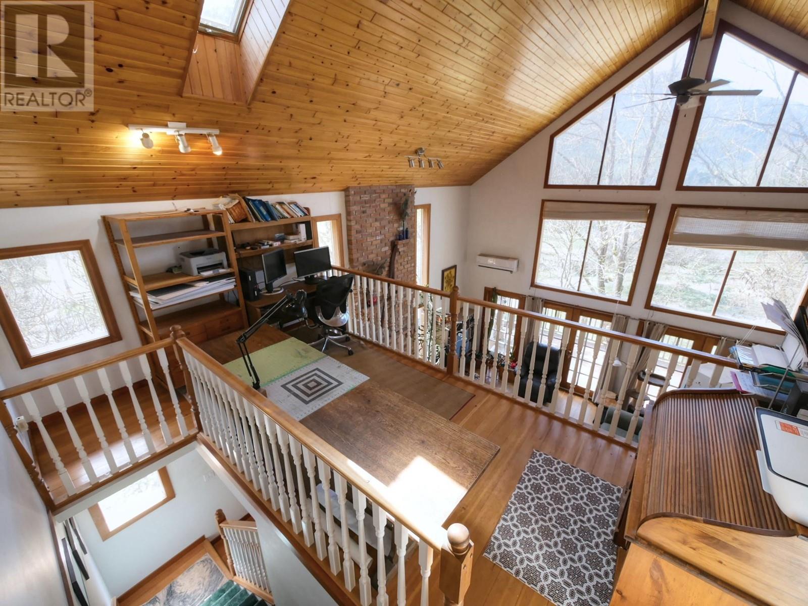 2960 UPPER SLOCAN PARK Road, Slocan Park