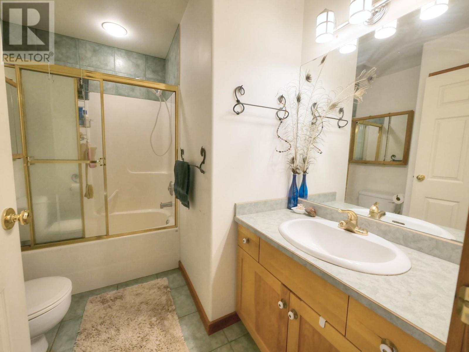 2960 UPPER SLOCAN PARK Road, Slocan Park