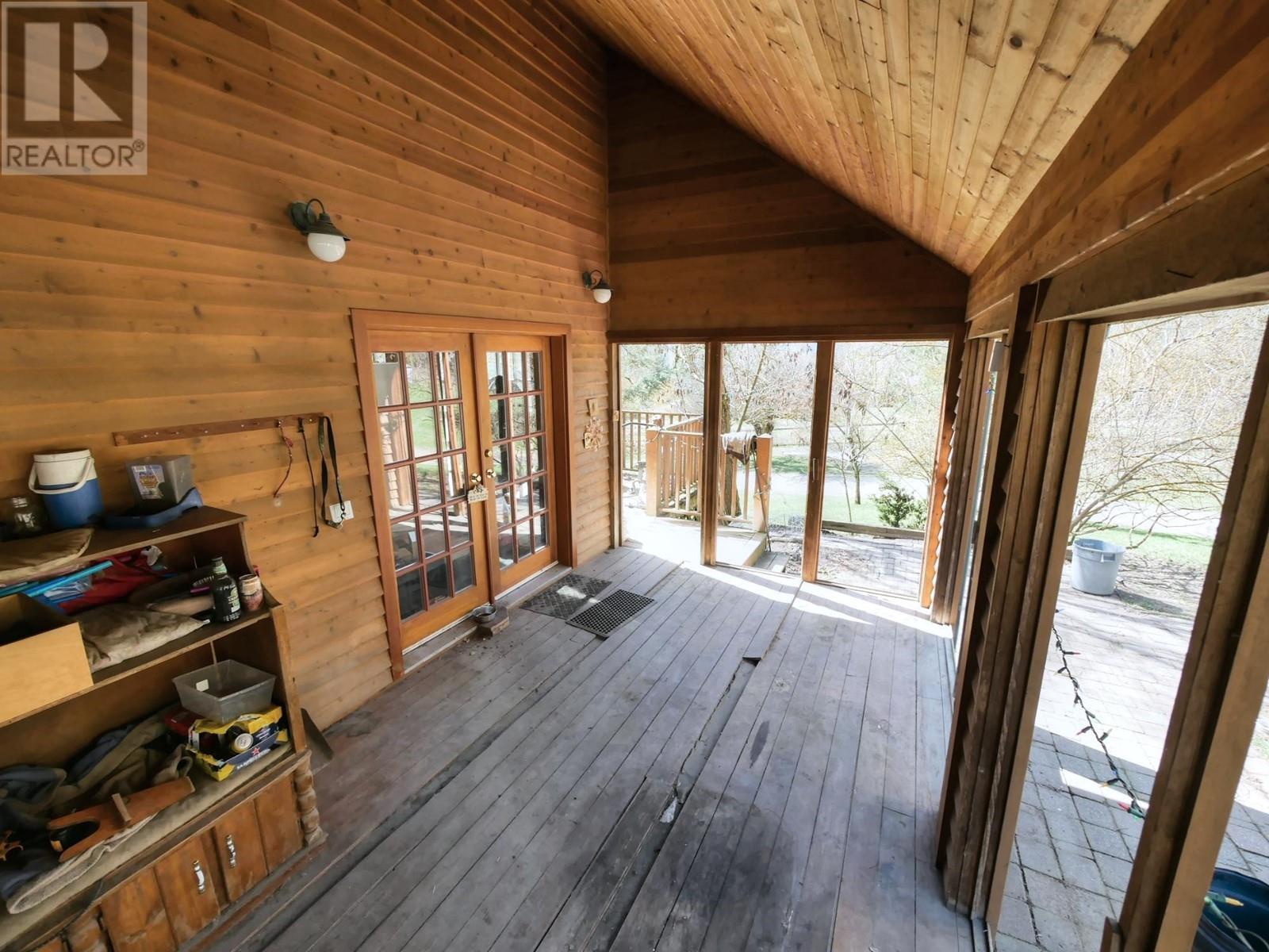 2960 UPPER SLOCAN PARK Road, Slocan Park