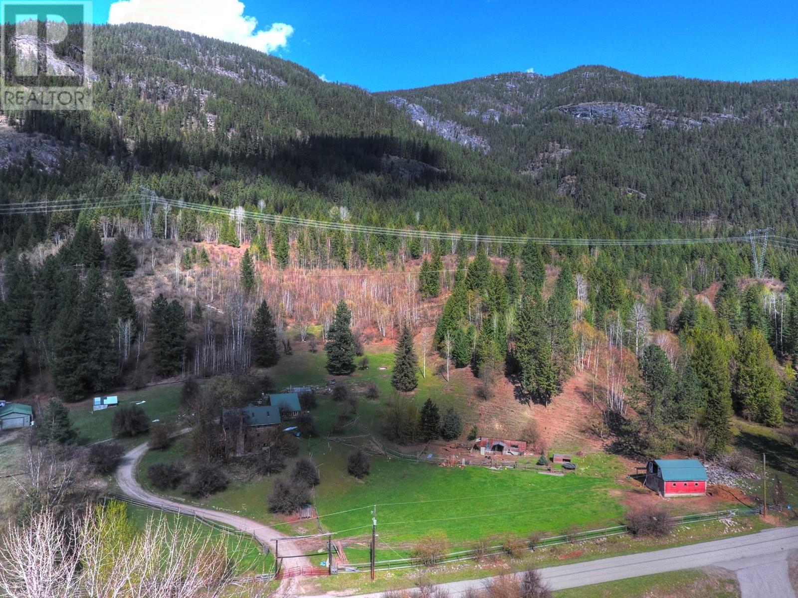 2960 UPPER SLOCAN PARK Road, Slocan Park