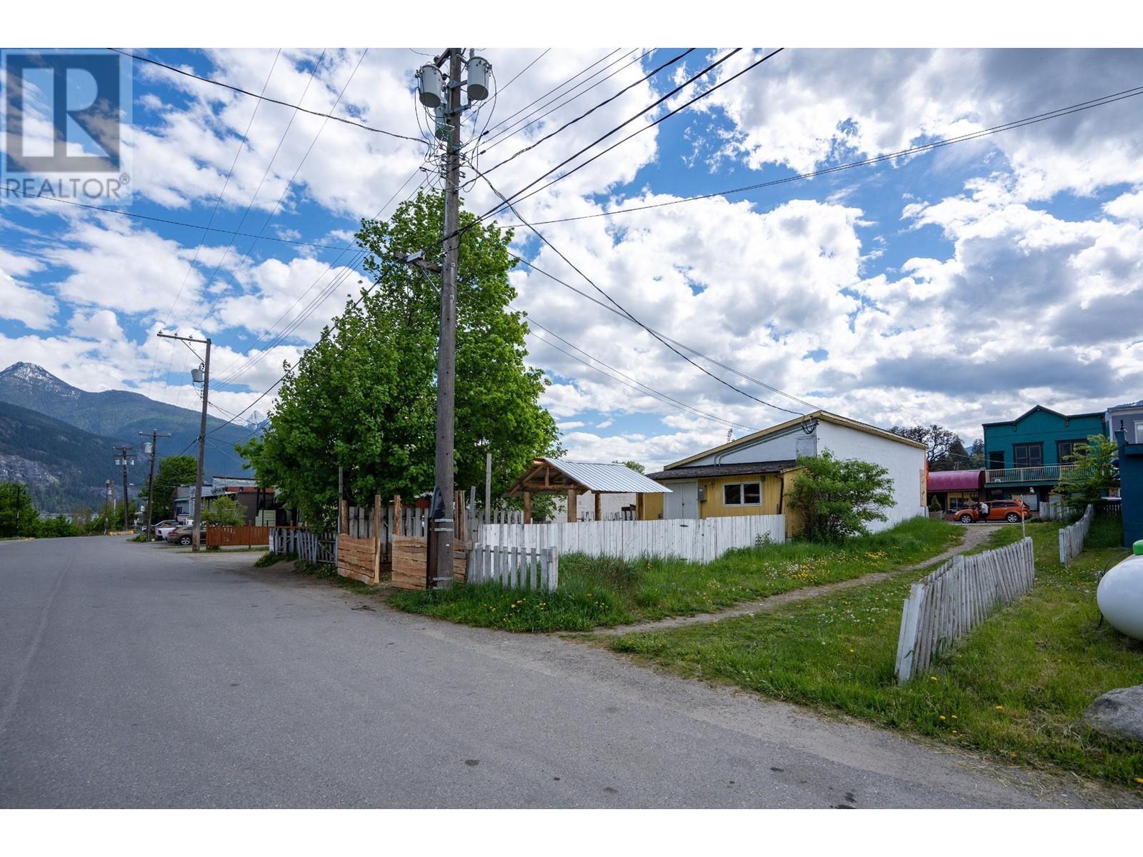  Lot 10 FRONT Street, Kaslo