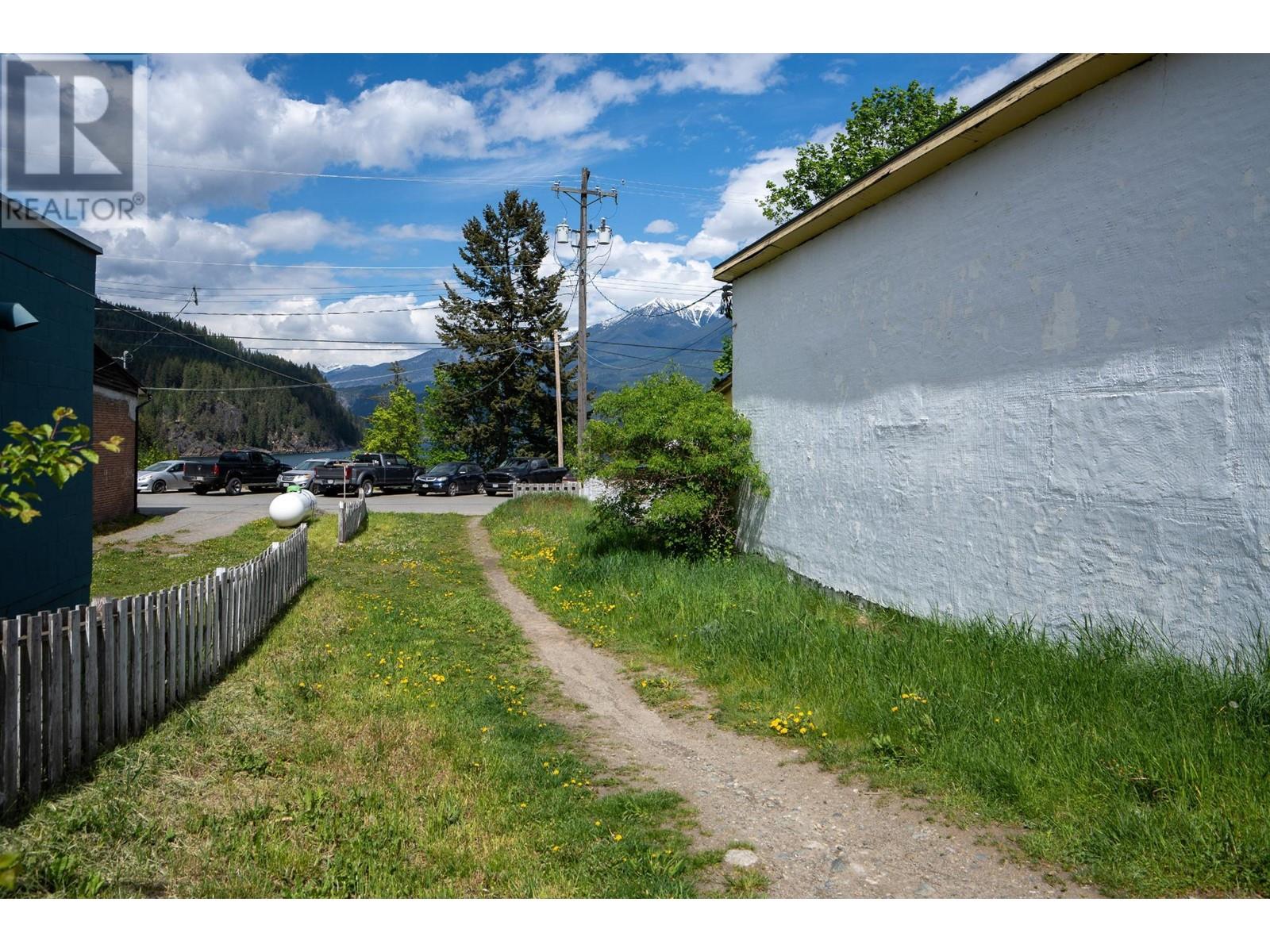  Lot 10 FRONT Street, Kaslo