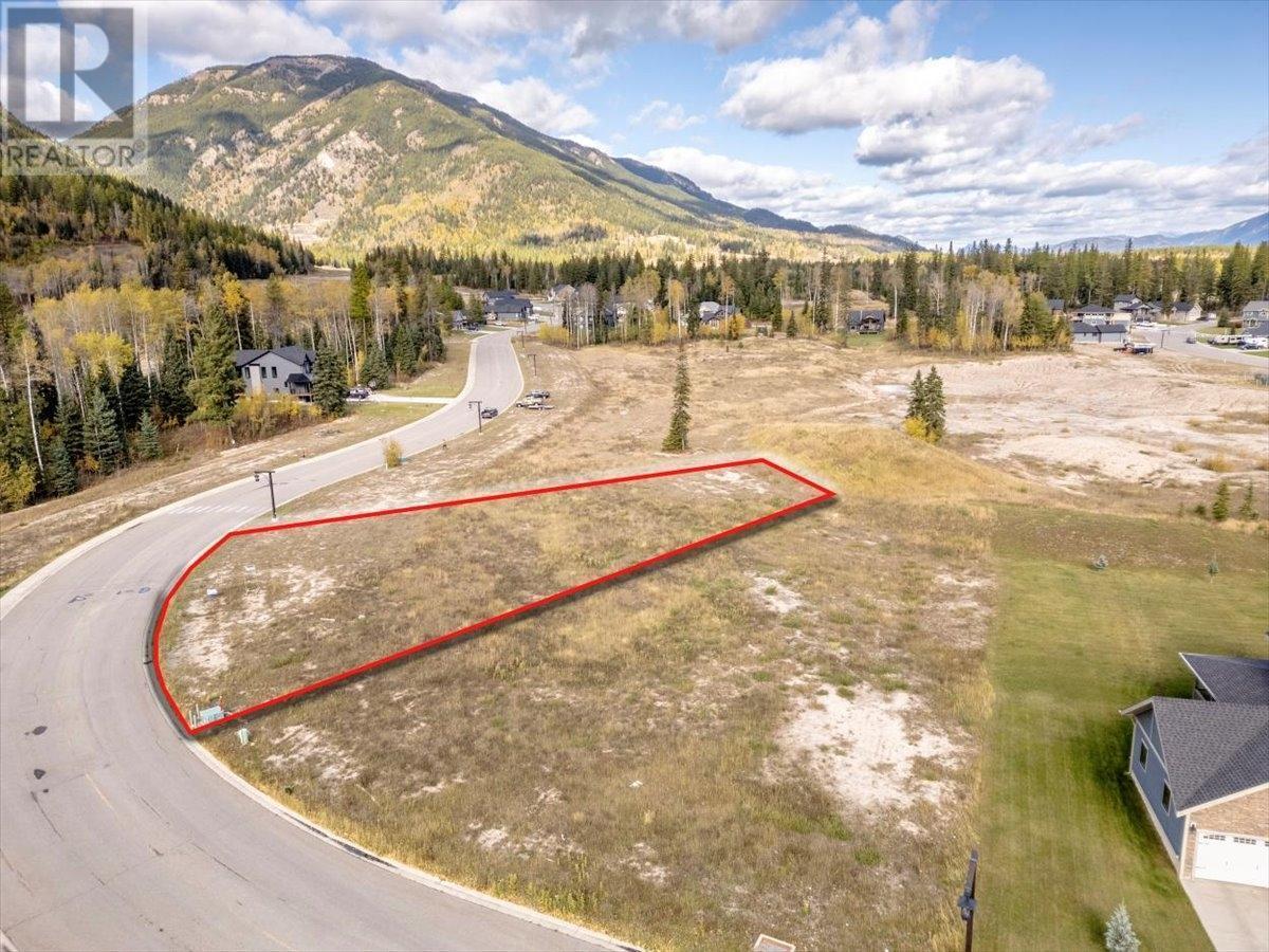 Photo 9 of 2107 Whiskey Jack Drive, Sparwood BC
