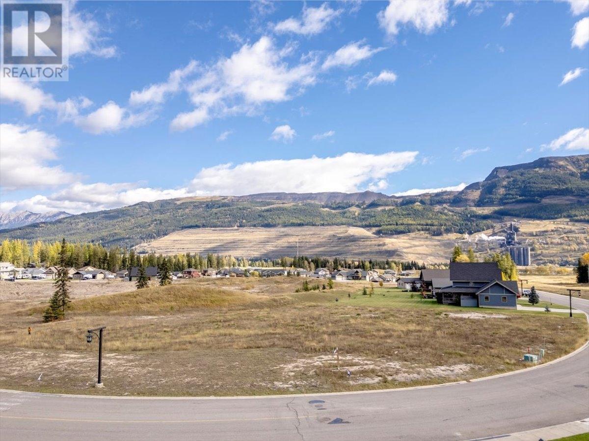 Photo 6 of 2107 Whiskey Jack Drive, Sparwood BC