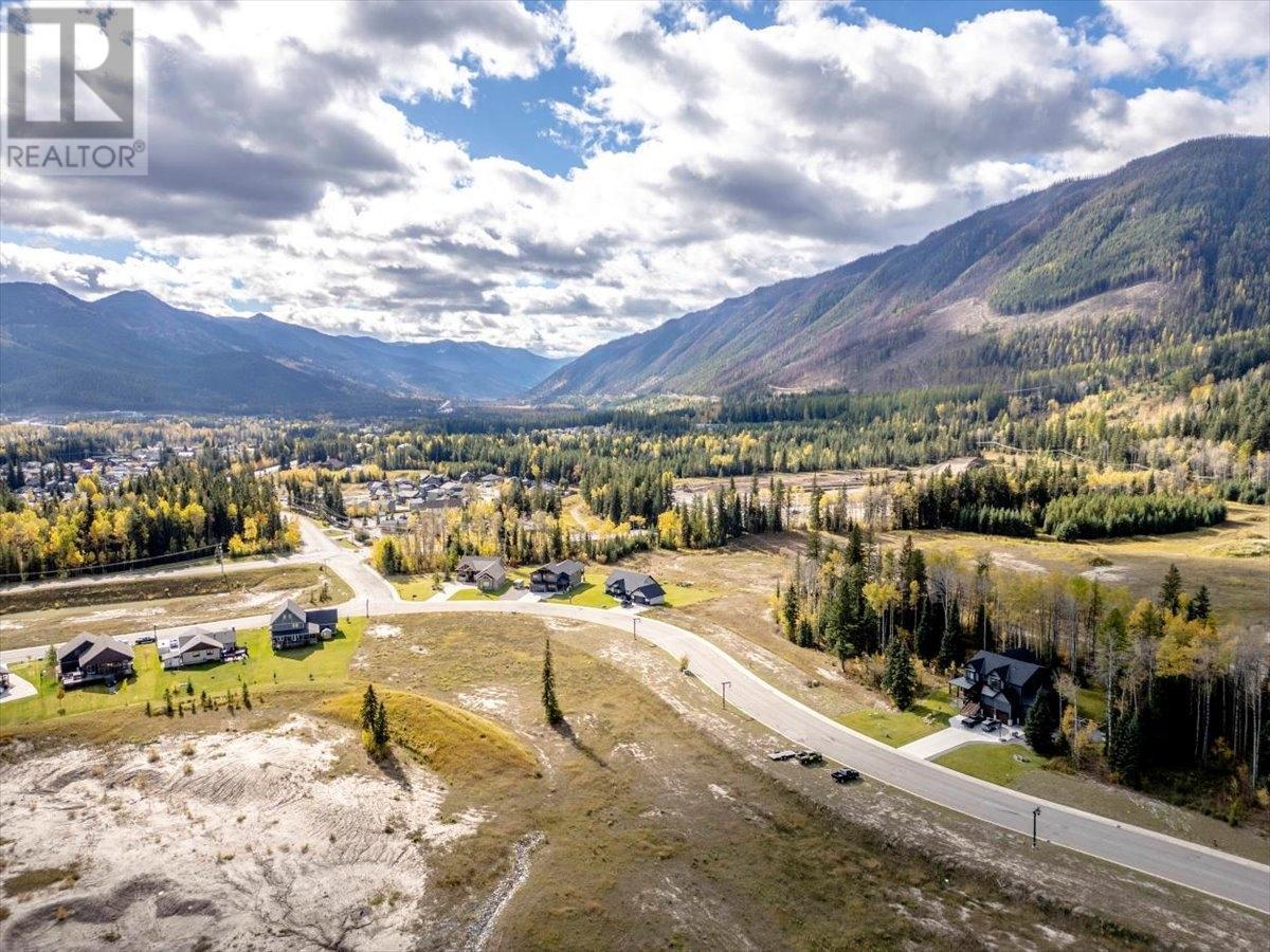 Photo 16 of 2107 Whiskey Jack Drive, Sparwood BC