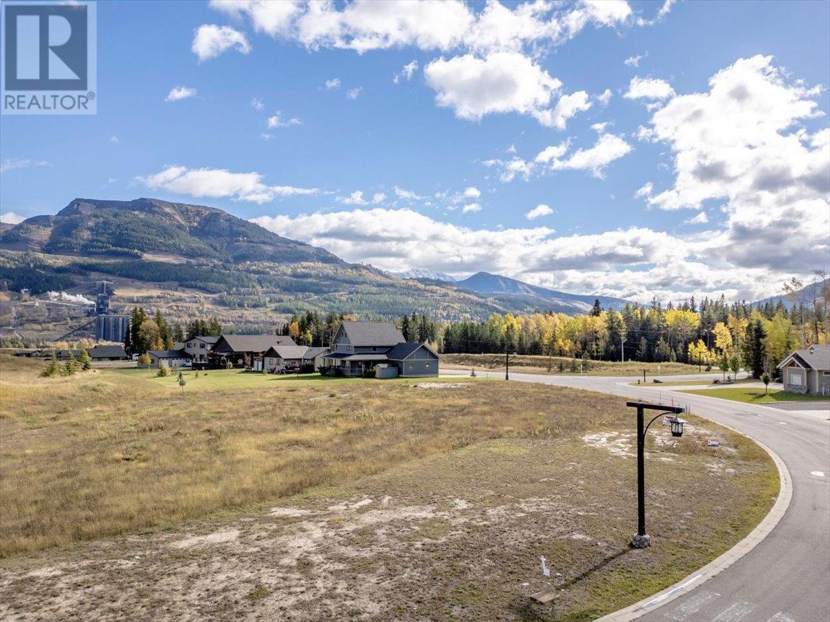 Photo 4 of 2107 Whiskey Jack Drive, Sparwood BC