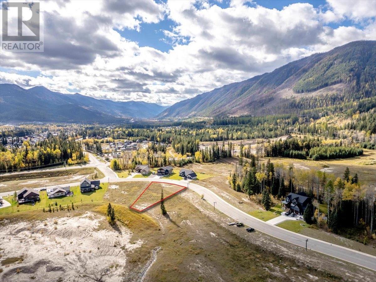 Photo 15 of 2107 Whiskey Jack Drive, Sparwood BC