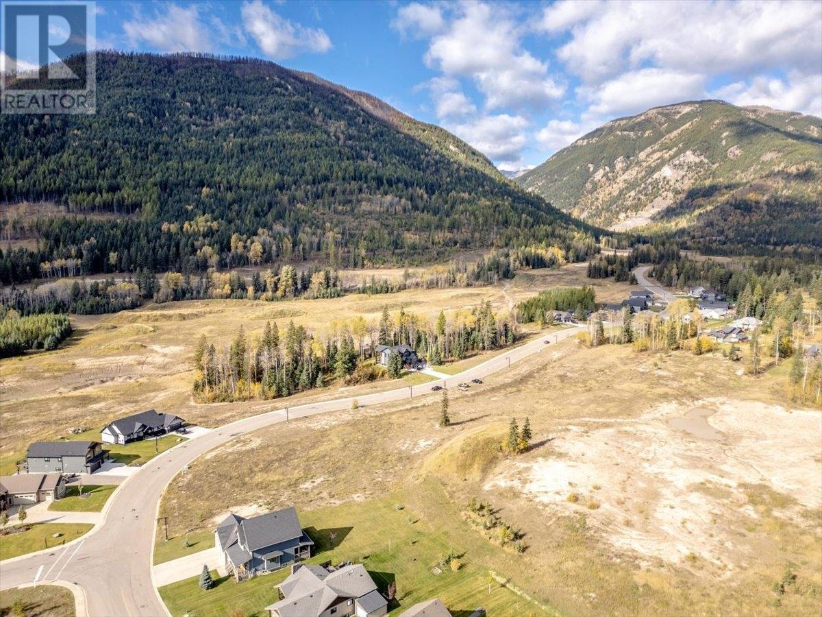 Photo 19 of 2107 Whiskey Jack Drive, Sparwood BC