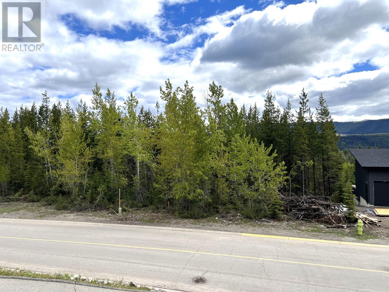 Photo 9 of 4 Dallas Place, Elkford BC