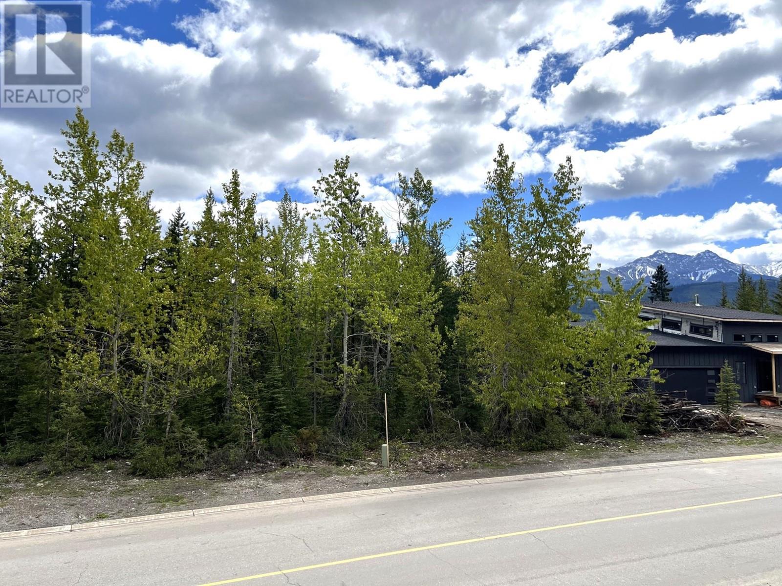 Photo 6 of 4 Dallas Place, Elkford BC