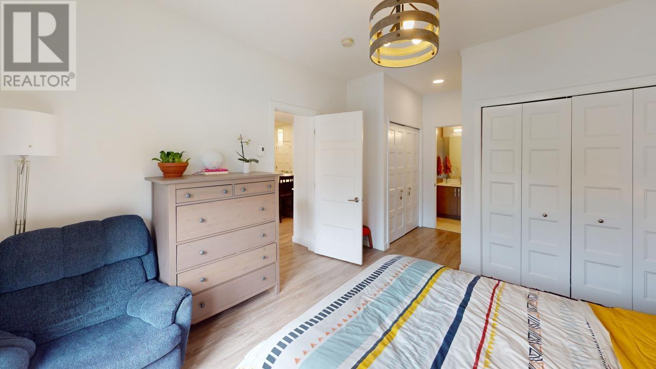#2102 410 5TH  S AVENUE - Image 9