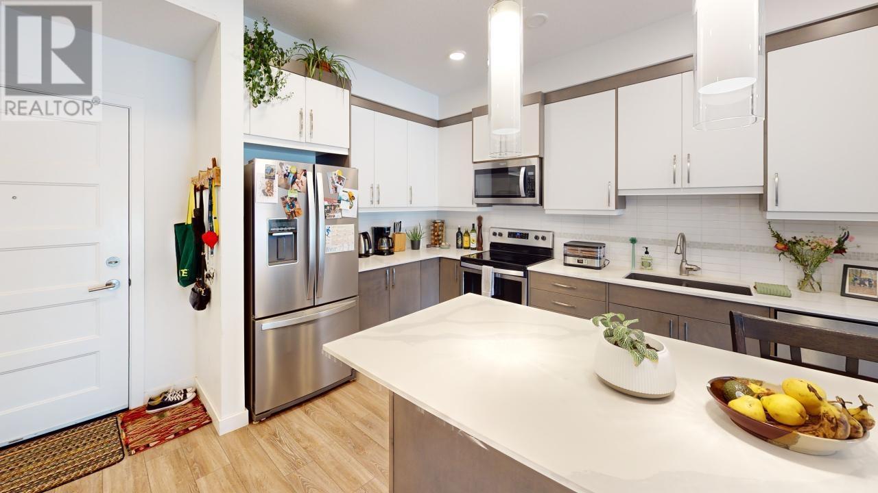 #2102 410 5TH  S AVENUE - Image 3