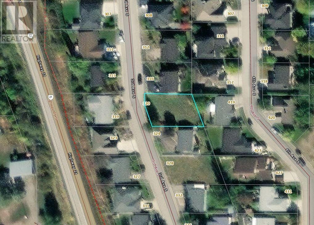 Photo 4 of 320 3rd Avenue, Creston BC