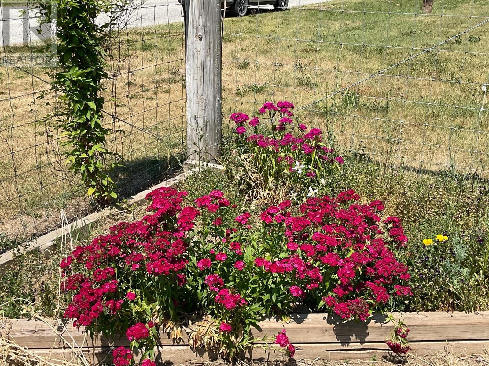 618 KIMBERLEY AVENUE N - 8