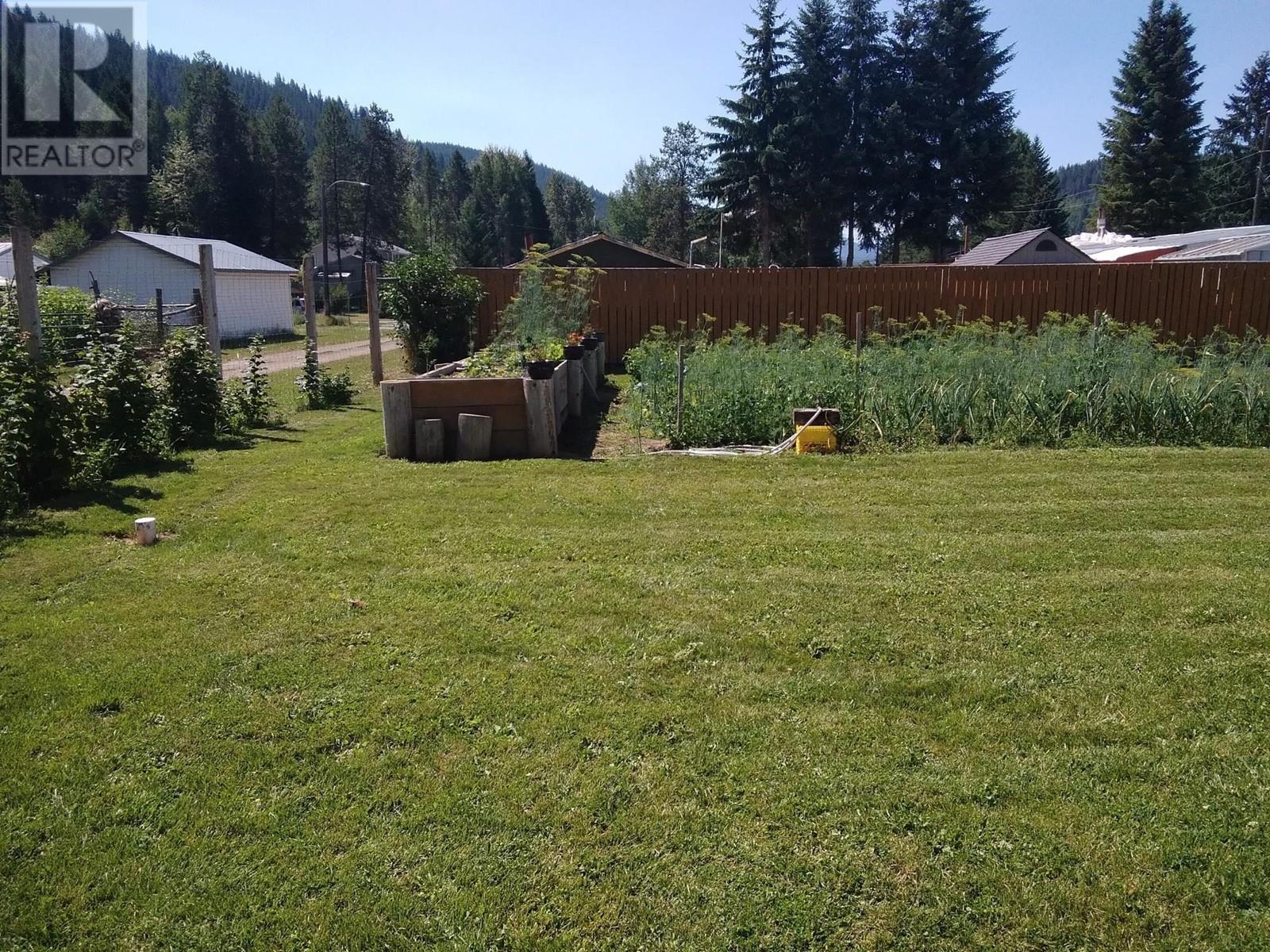 618 KIMBERLEY AVENUE N - 14