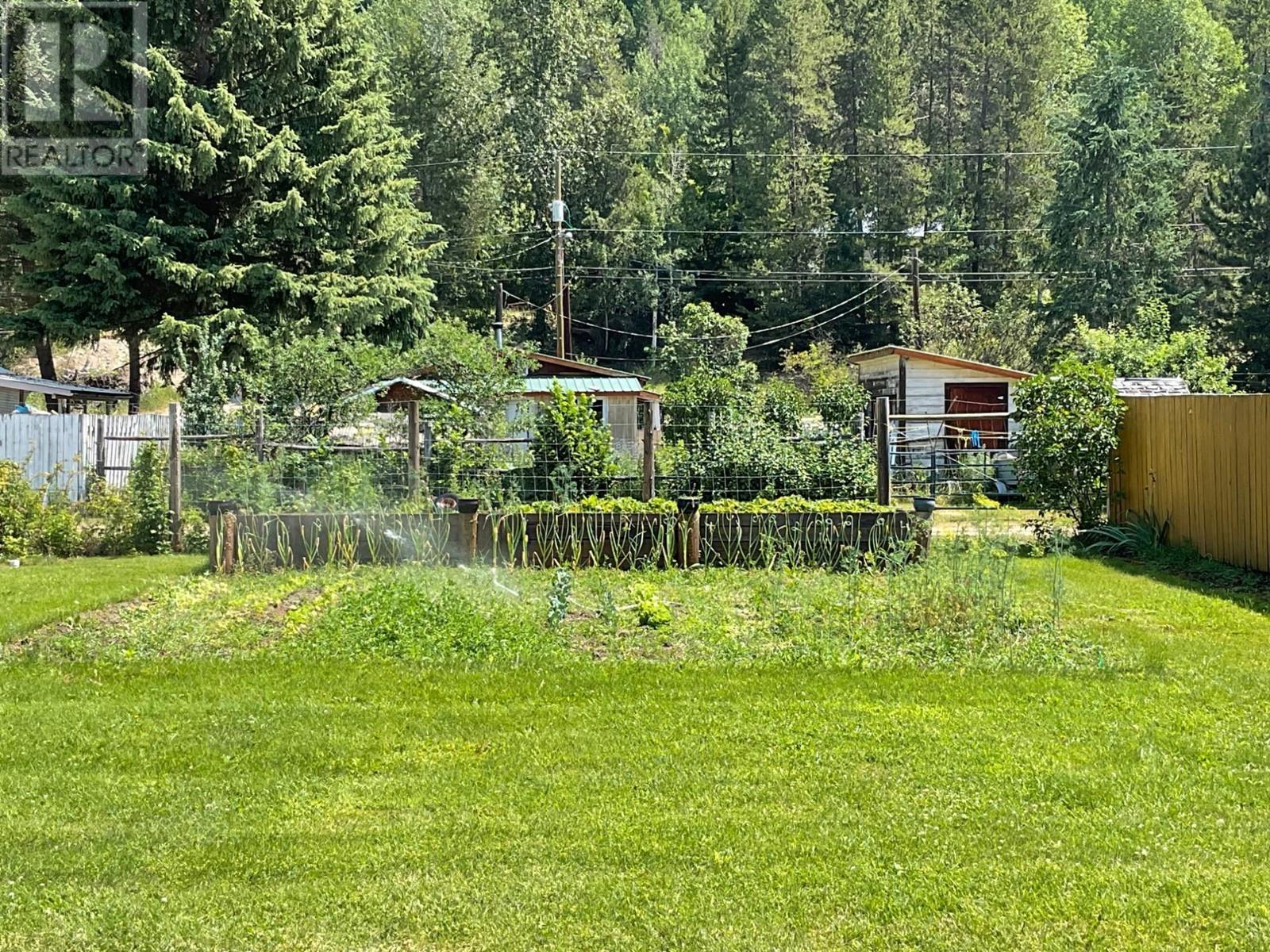 618 KIMBERLEY AVENUE N - 12