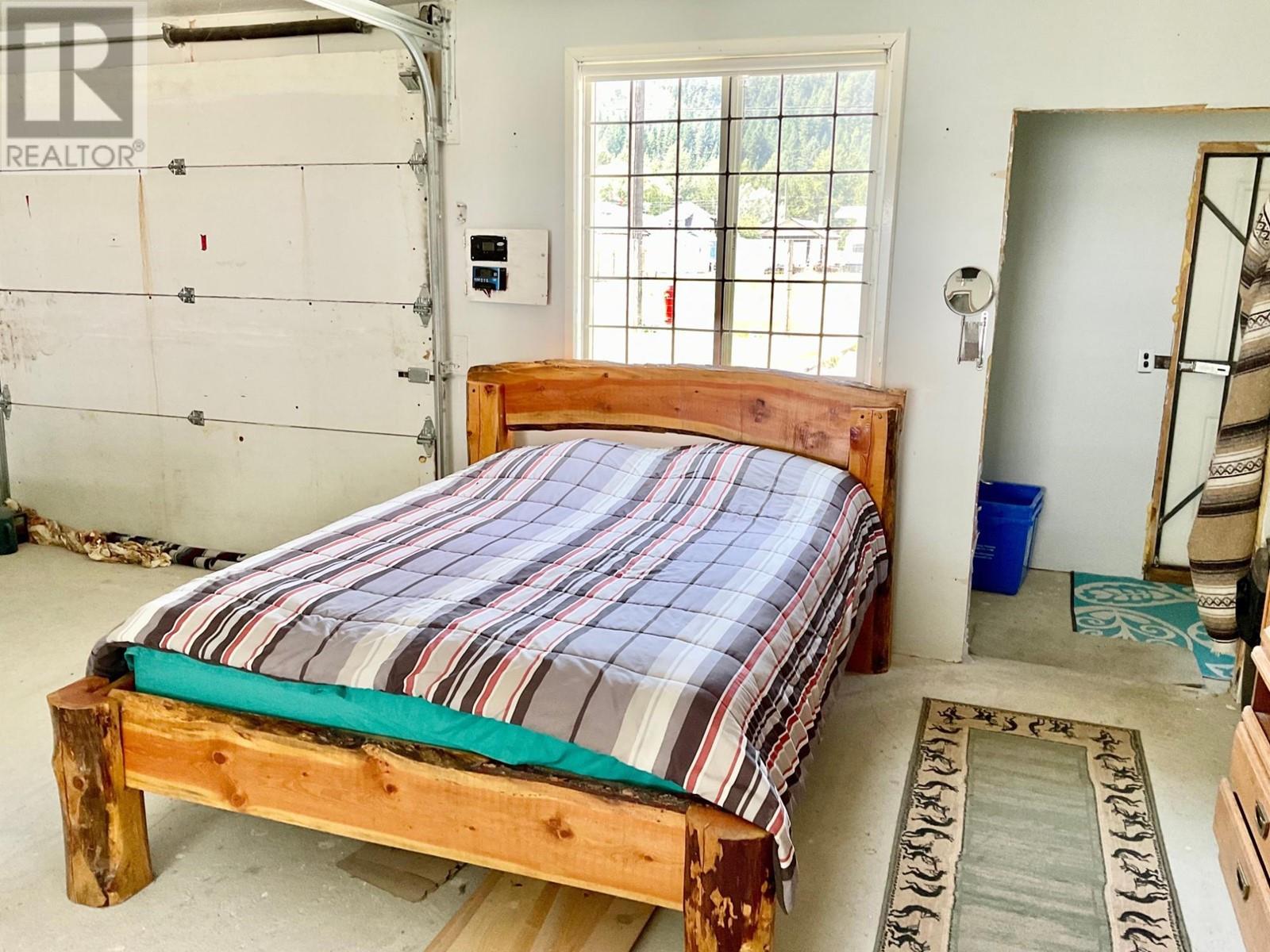 618 KIMBERLEY AVENUE N - 17