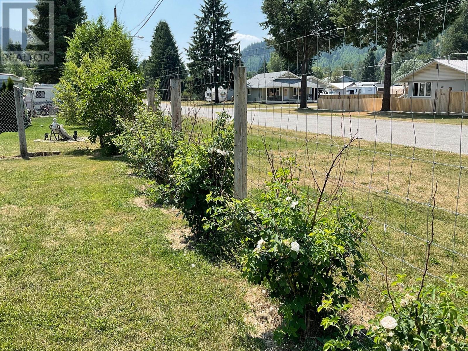 618 KIMBERLEY AVENUE N - 7