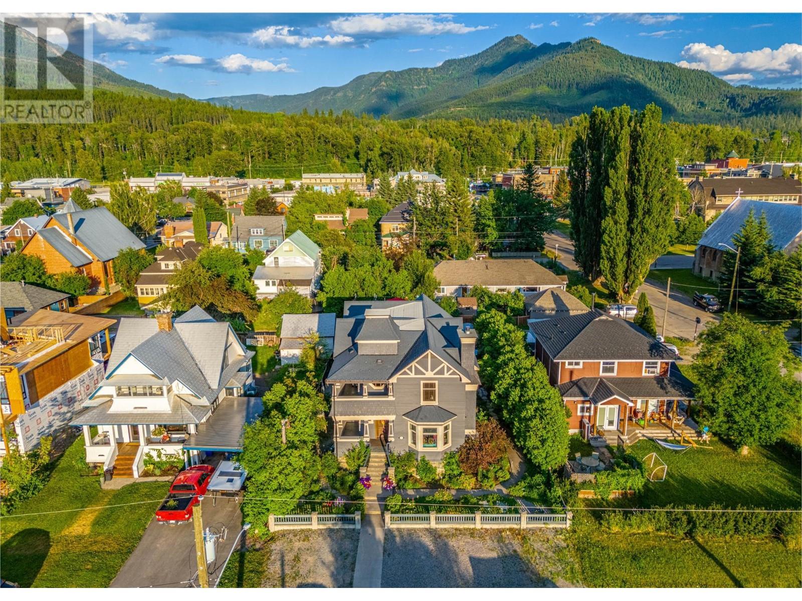 622 5TH Avenue, Fernie