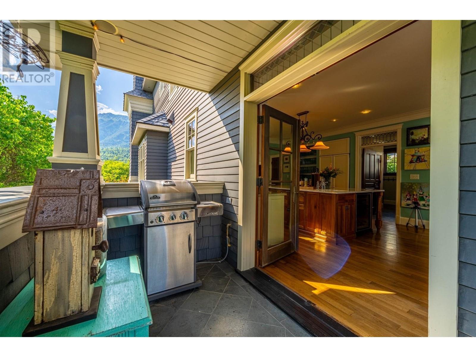 622 5TH Avenue, Fernie