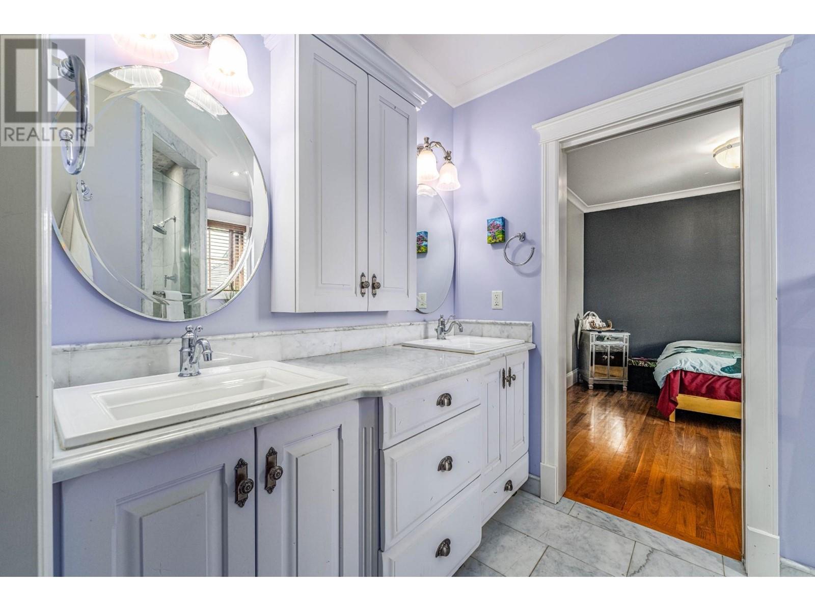 622 5TH Avenue - 41