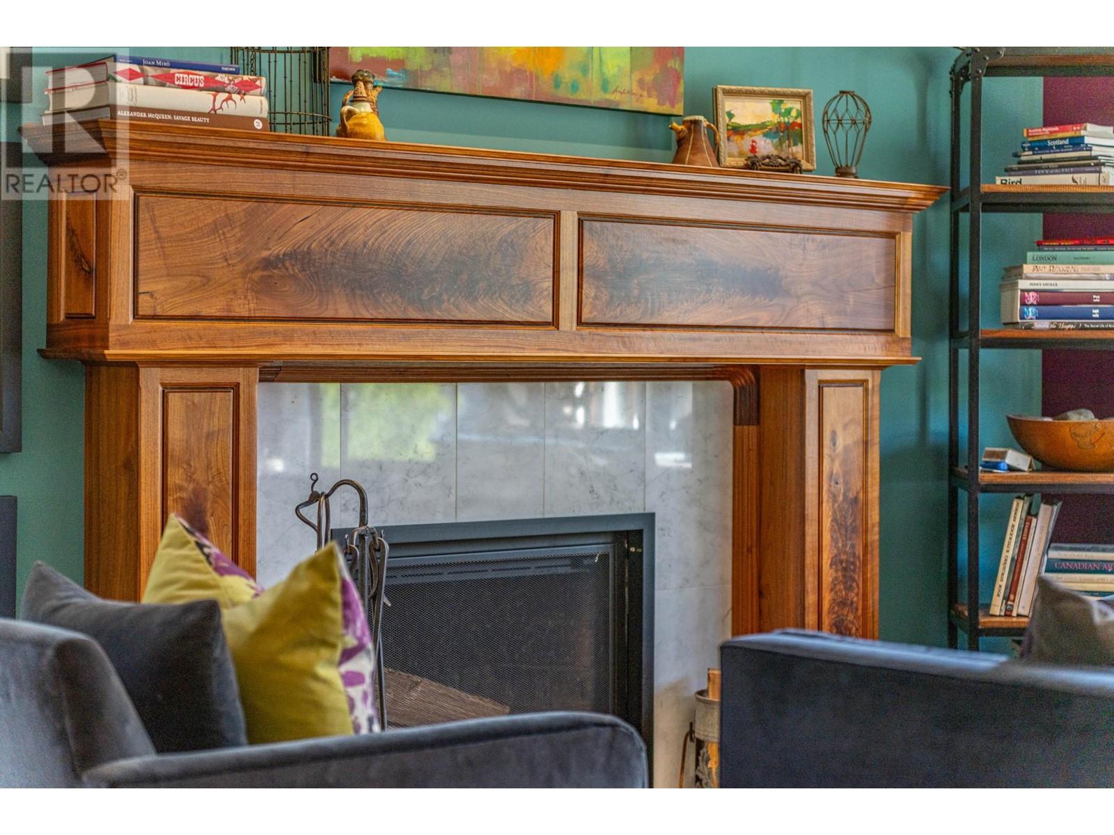 622 5TH Avenue - 16