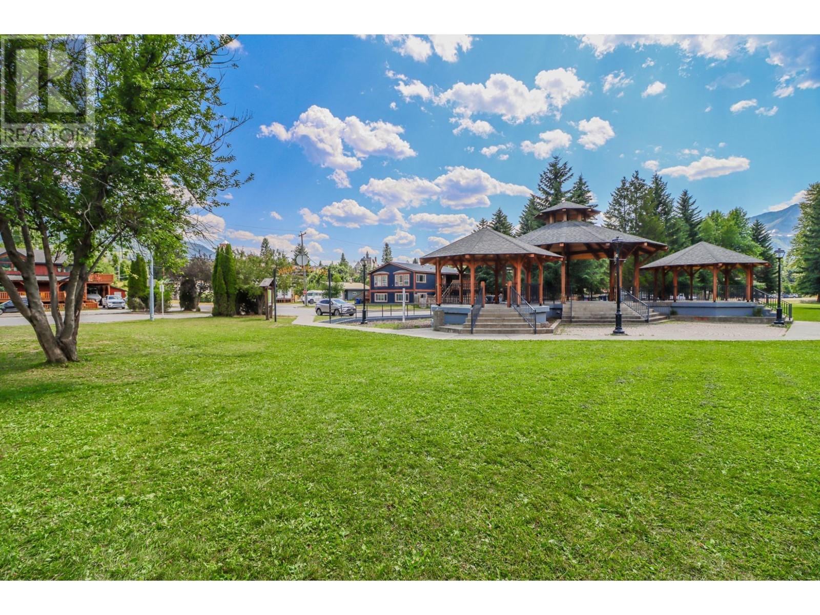 622 5TH Avenue, Fernie
