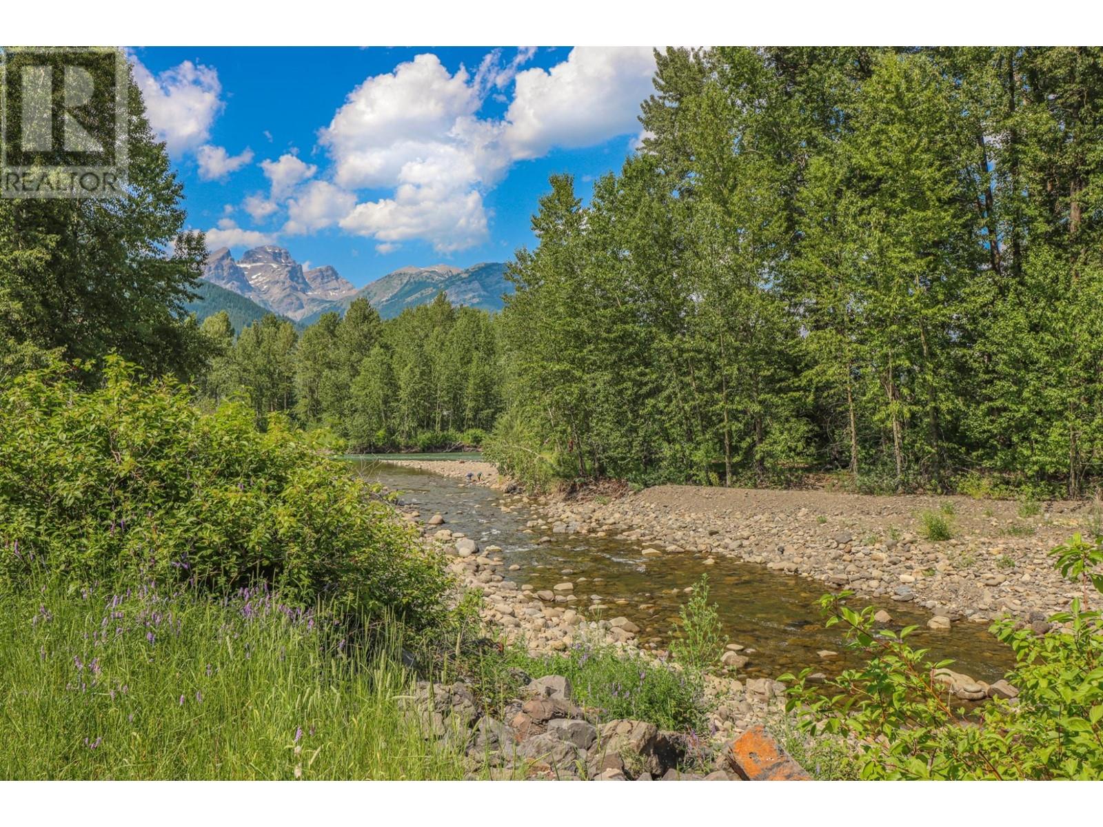 622 5TH Avenue, Fernie