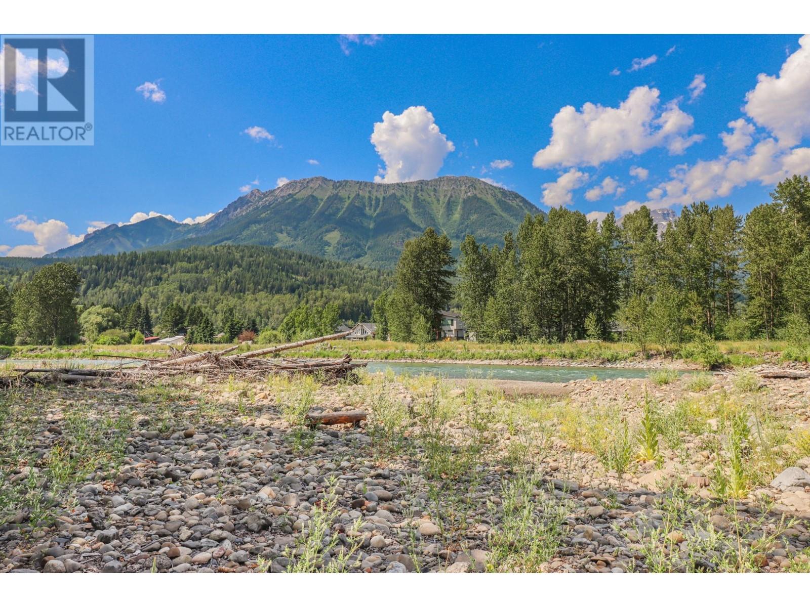 622 5TH Avenue, Fernie