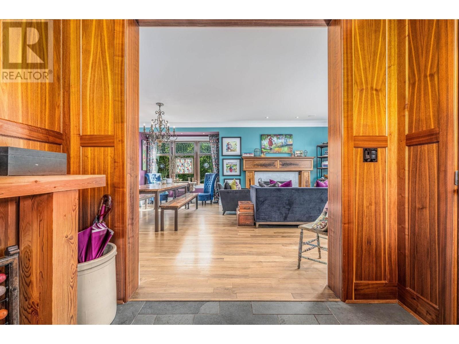 622 5TH Avenue - 12