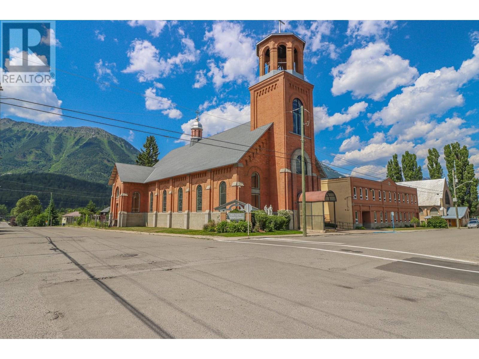 622 5TH Avenue, Fernie