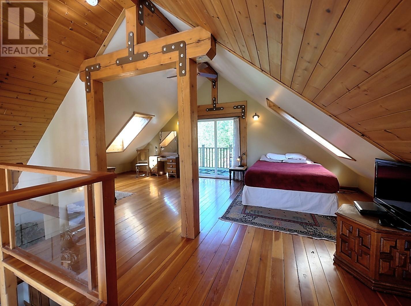  325 EAST WILSON CREEK  E Road, Rosebery