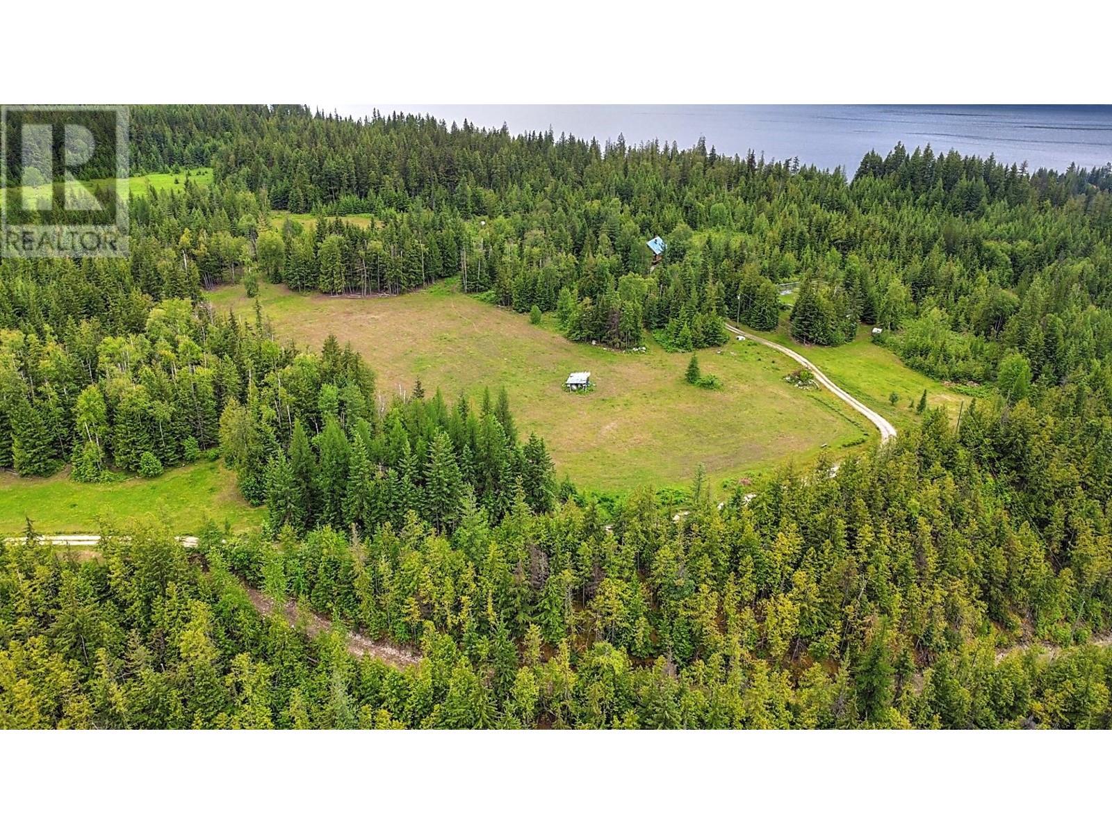  325 EAST WILSON CREEK  E Road, Rosebery