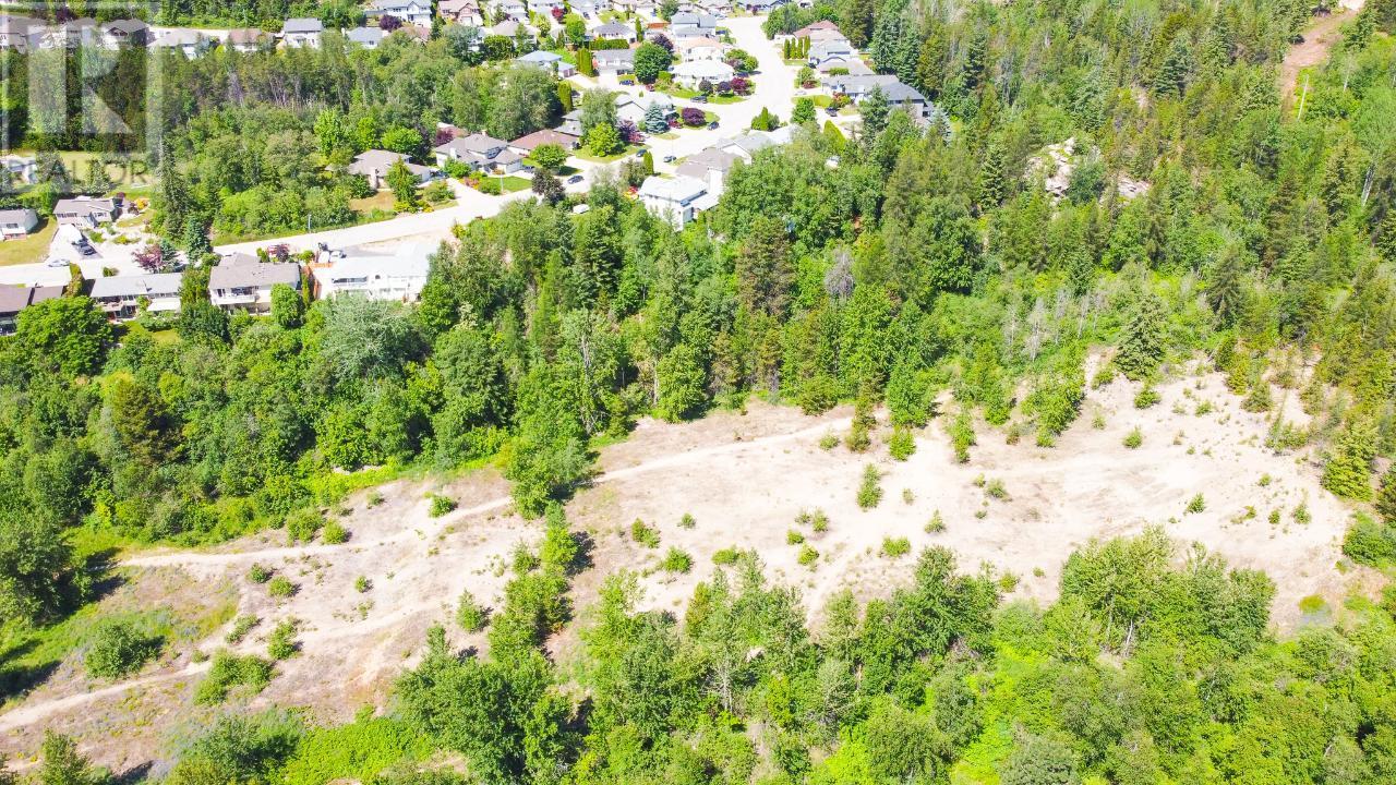 3300 10TH Avenue, Castlegar