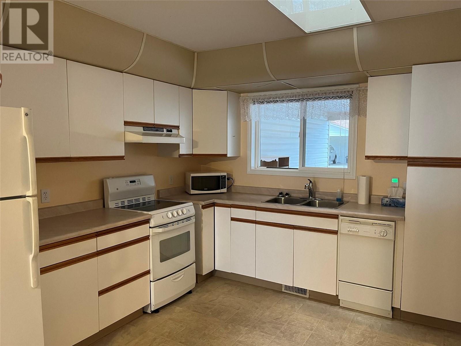 2210 COLUMBIA Avenue Unit# 25, Castlegar