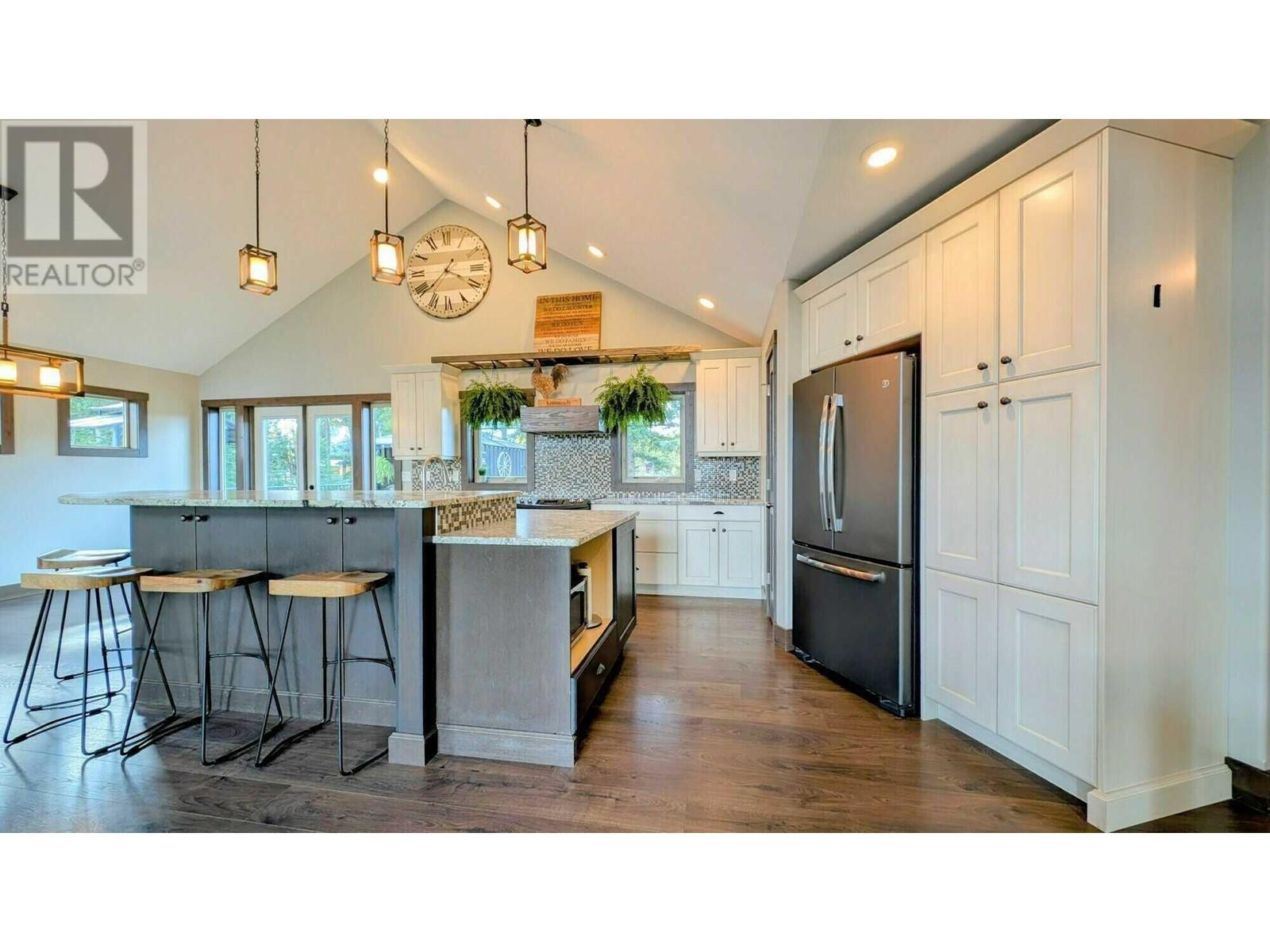 3271 41ST  S Avenue, Cranbrook