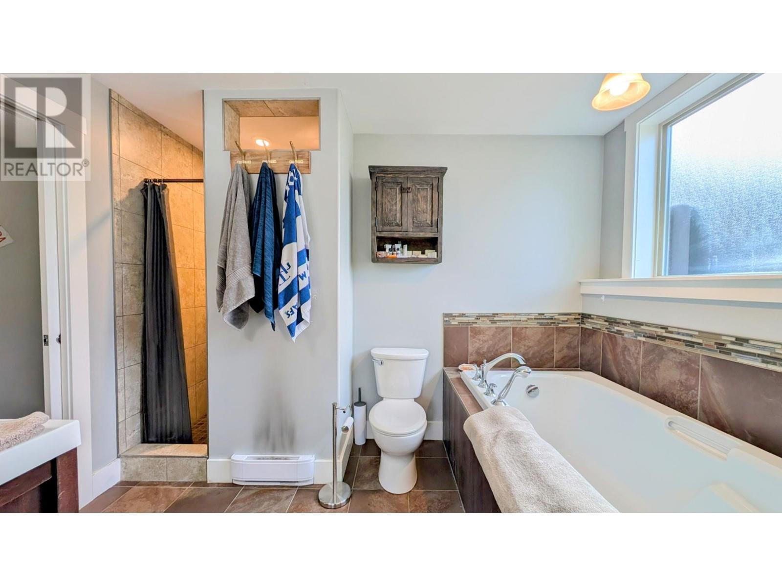 3271 41ST  S Avenue, Cranbrook