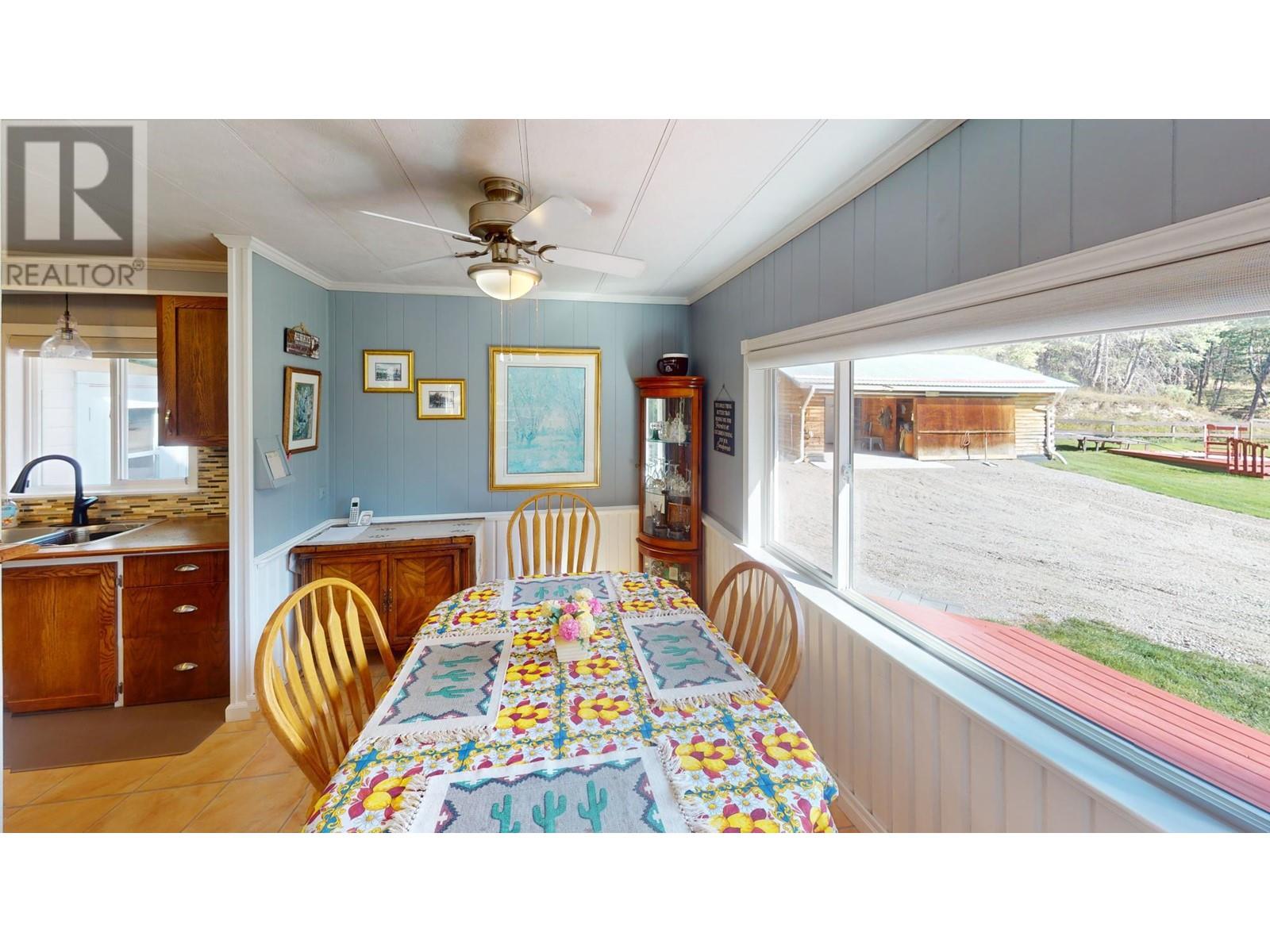 Photo 27 of 5670 Glenmore Drive, Edgewater BC