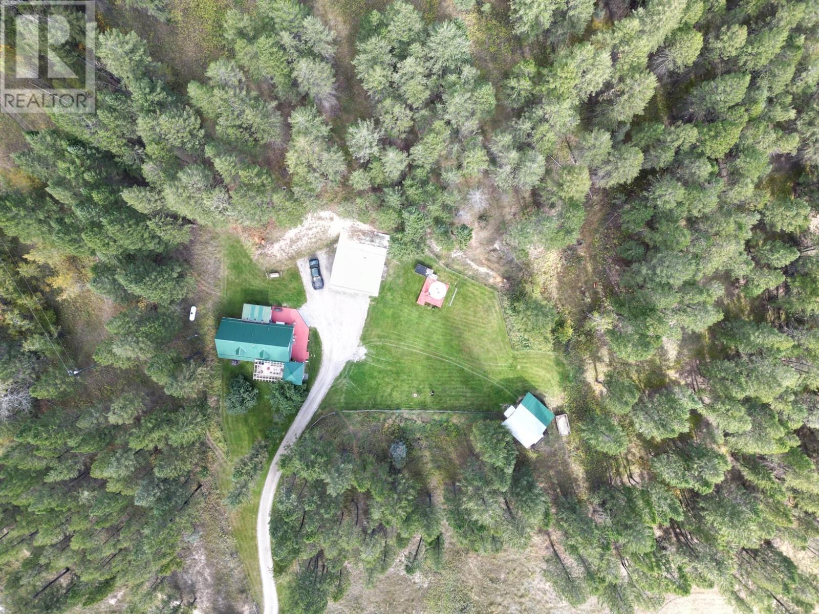 Photo 41 of 5670 Glenmore Drive, Edgewater BC