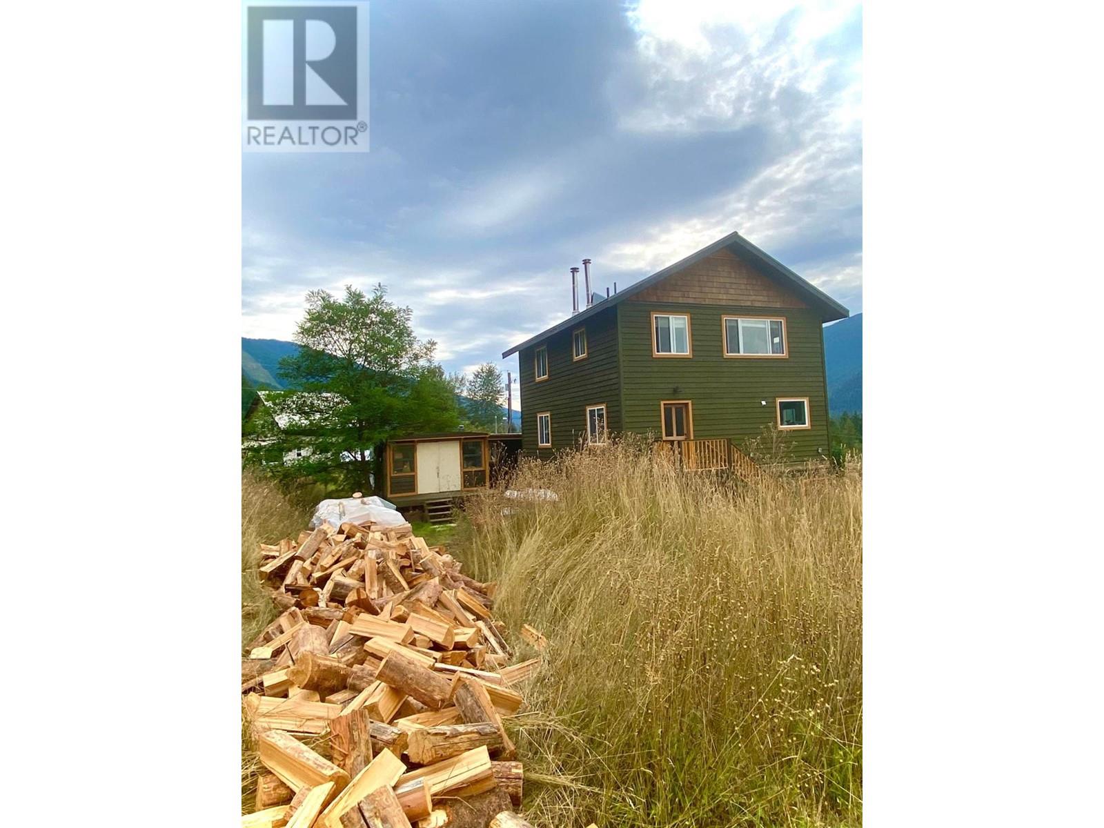 Photo 2 of 2284 Upper Glade Road, Glade BC