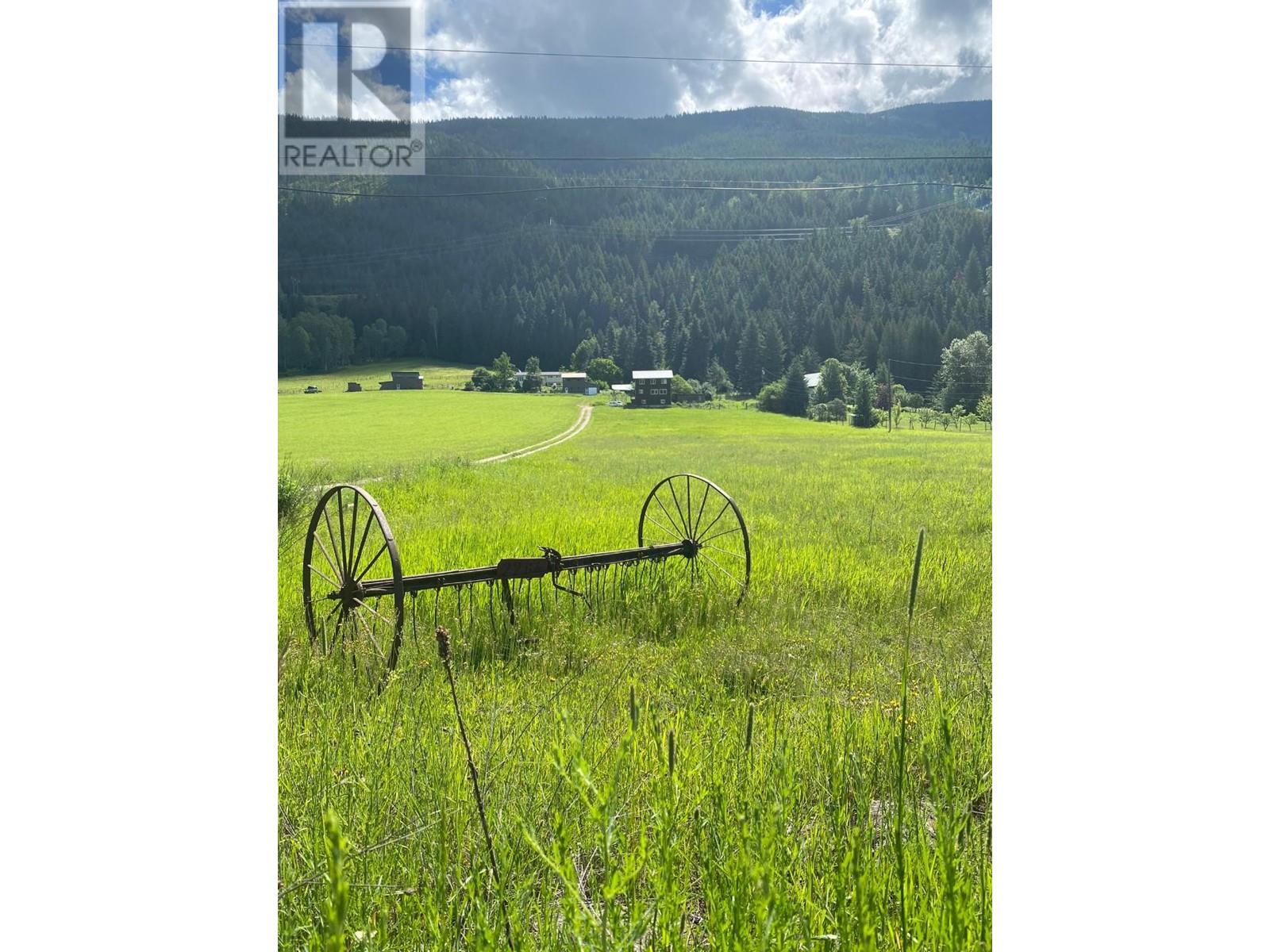 Photo 9 of 2284 Upper Glade Road, Glade BC