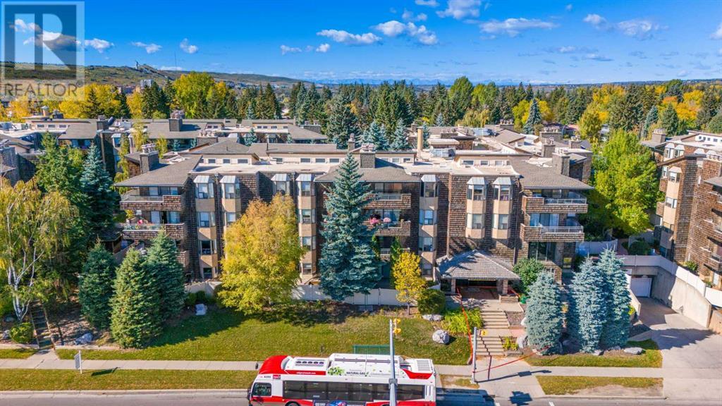 102, 3719B 49 Street NW, Calgary, Alberta