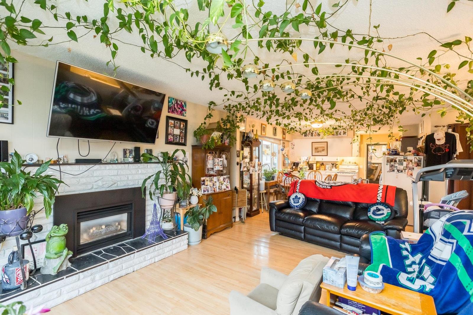 8809 WALTERS STREET, Chilliwack Proper South, Chilliwack real estate listing R2938854