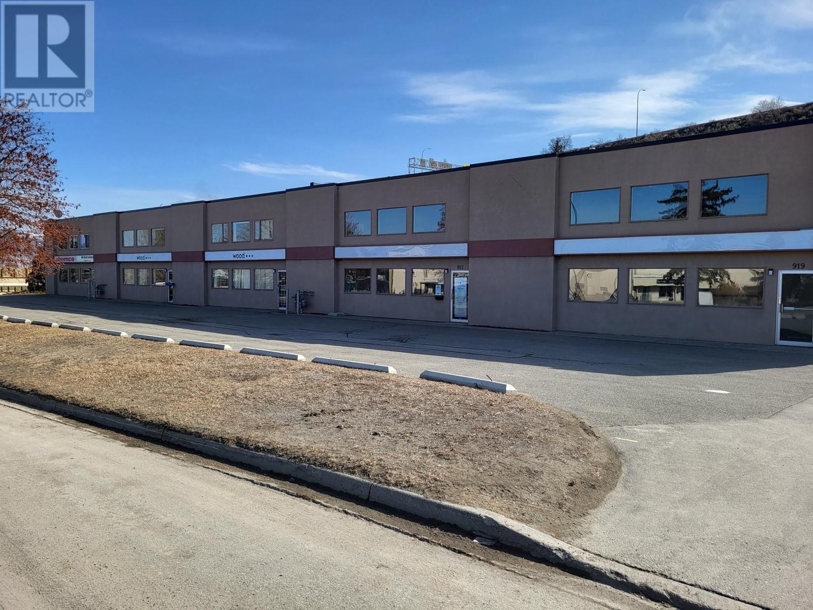 917 LAVAL Crescent, Kamloops